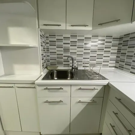 Fia House Hrom *