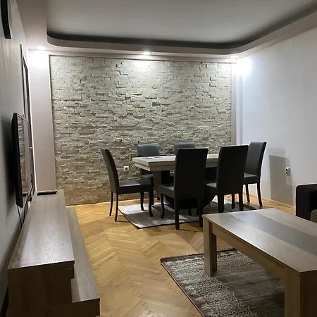 アパート Fia House Hrom スコピエ